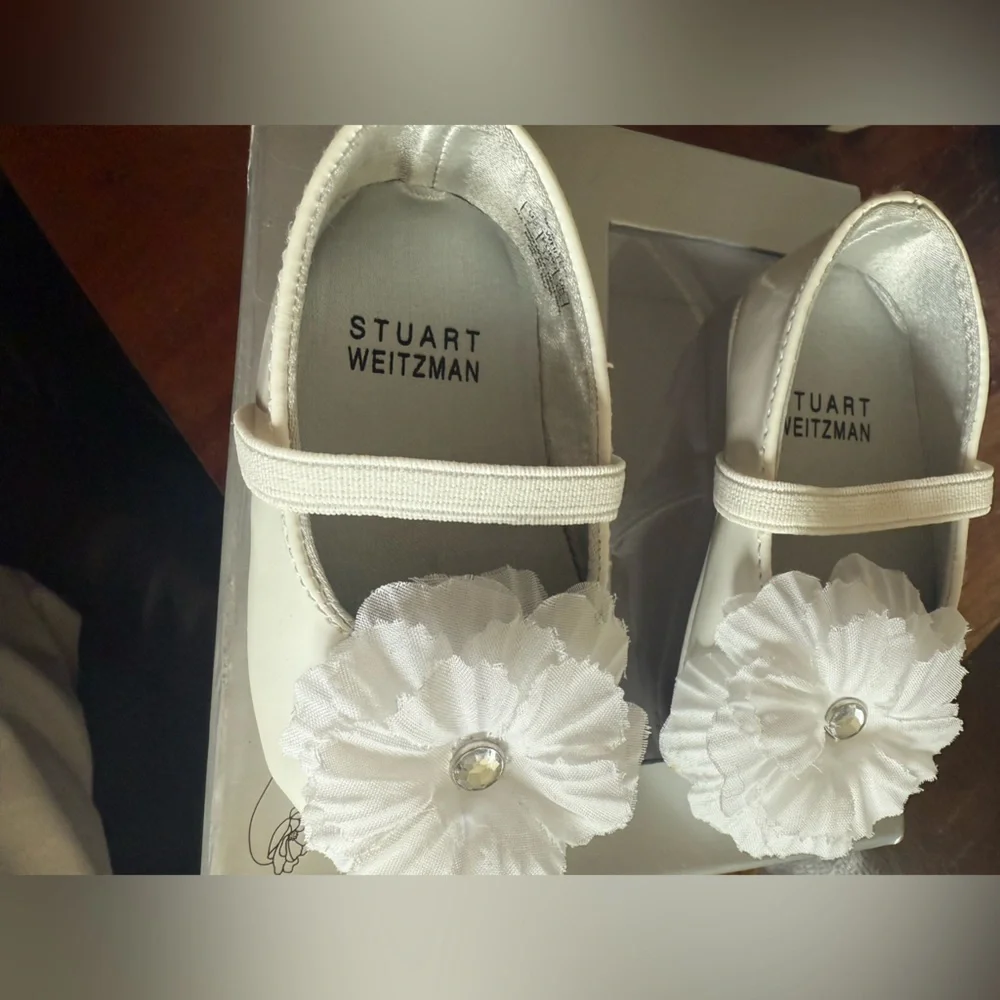 Stuart Weitzman Baby Bud white Shoes!